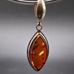 Baltic Amber Pendant, Signed V8, Valerio, Vintage, Classic Elegant Modernistic